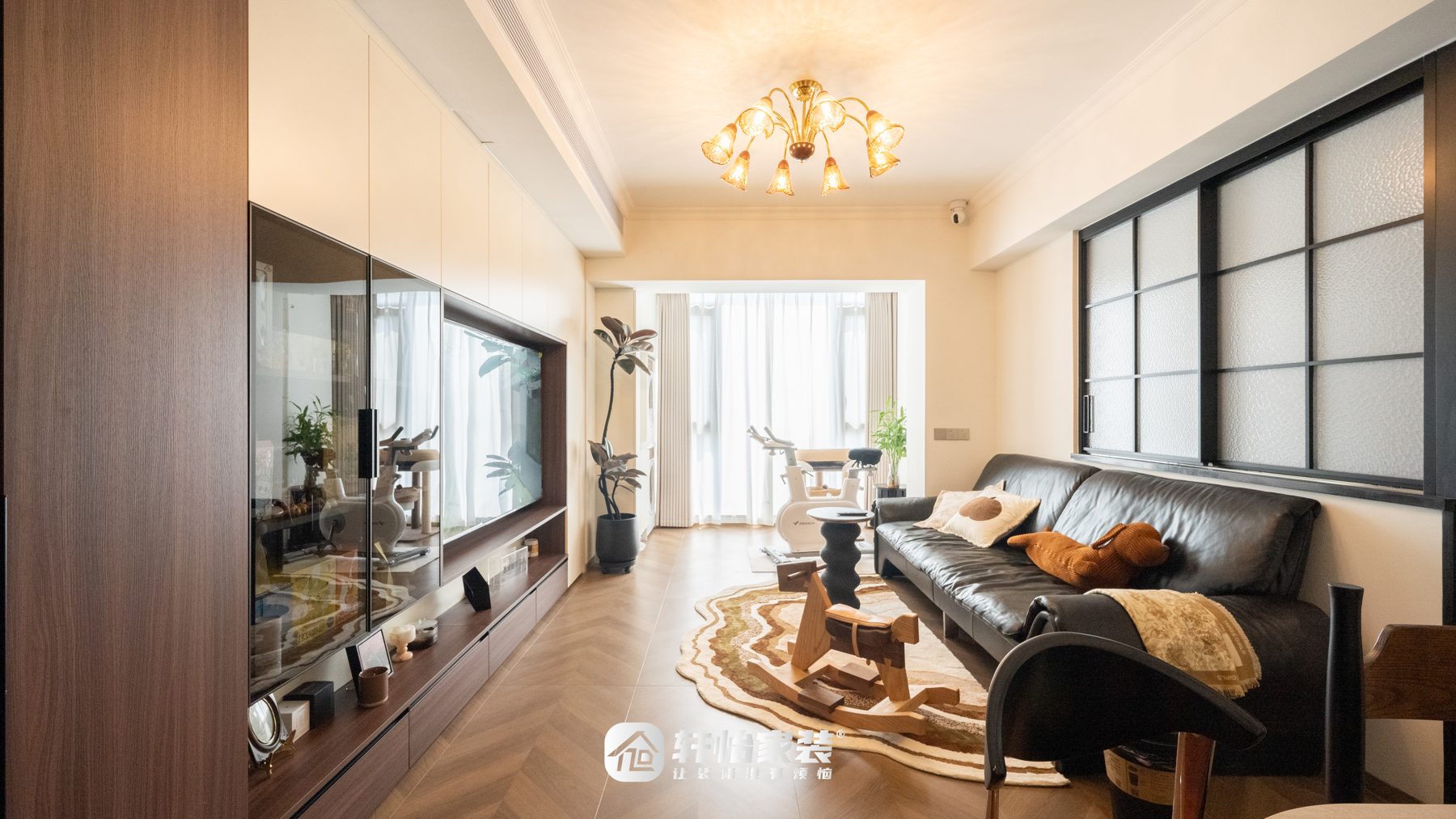 客厅全景
